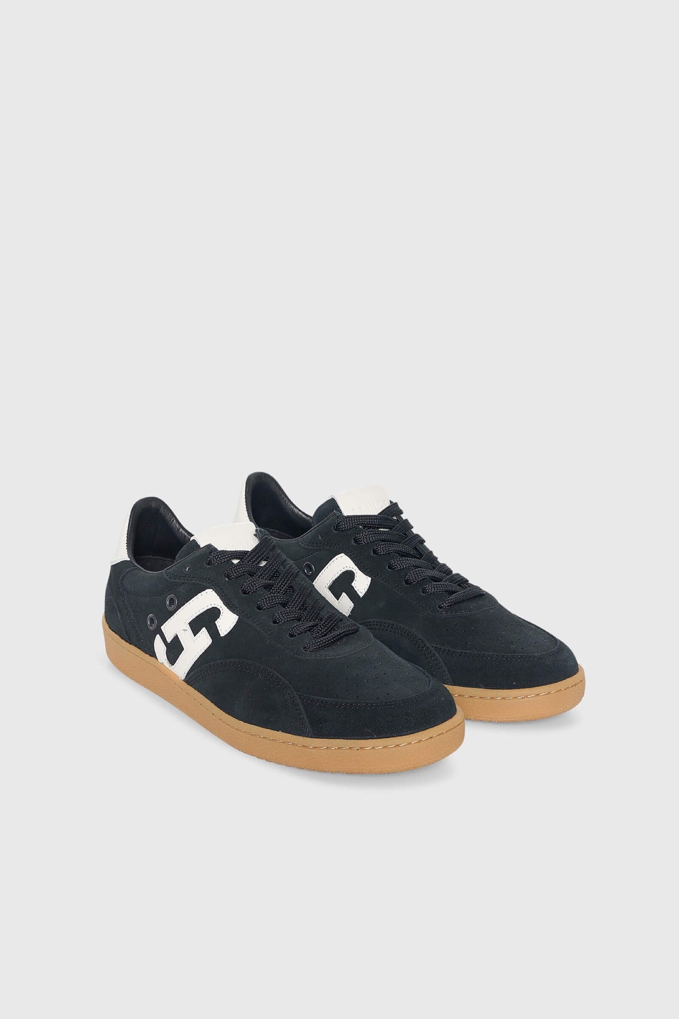 Stanley Zwart Suede