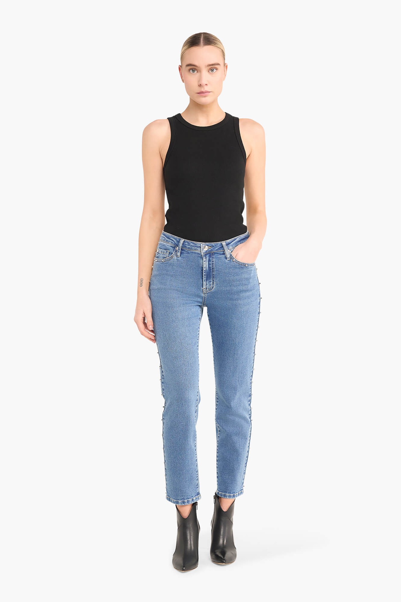 MOM JEANS STUDS COOPER BLAUW 028